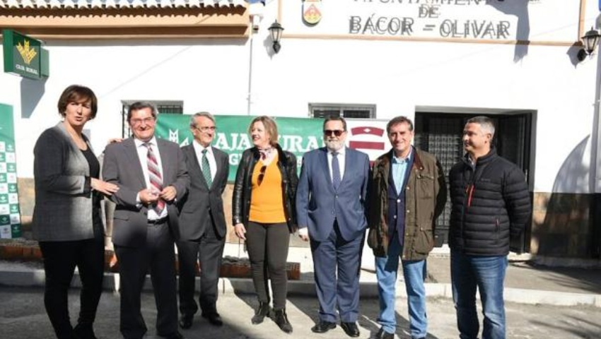 La población de Bácor-Olivar dispone de servicios bancarios por primera en su historia